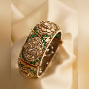 Gold and Emerald Green Kundan Bangle Bracelet